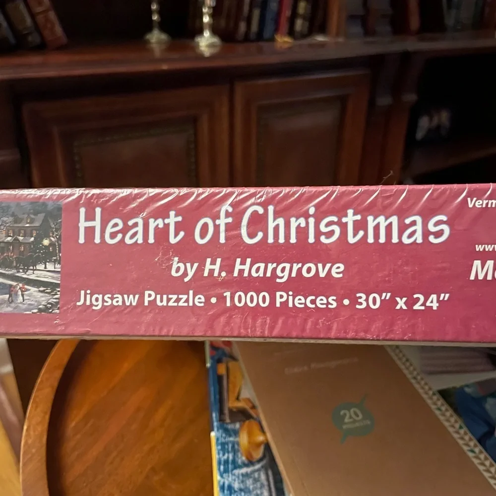 NEW Heart of Christmas by H. Hargrove 1000 Piece Puzzle